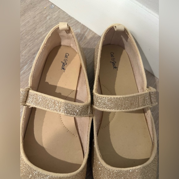 Cat & Jack Glittery Gold Mary Jane Shoes - Picture 3 of 7